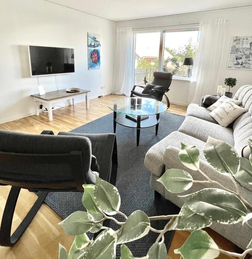 Bjoerkoe, Laegenhet Naera Bad Och Goeteborg Appartement Buitenkant foto